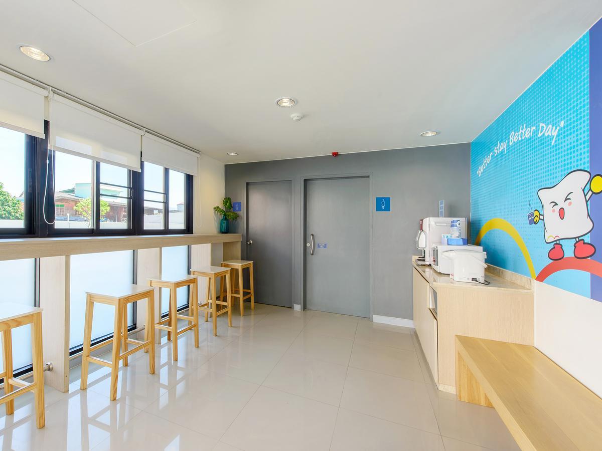 Hop Inn HHQ Extérieur photo