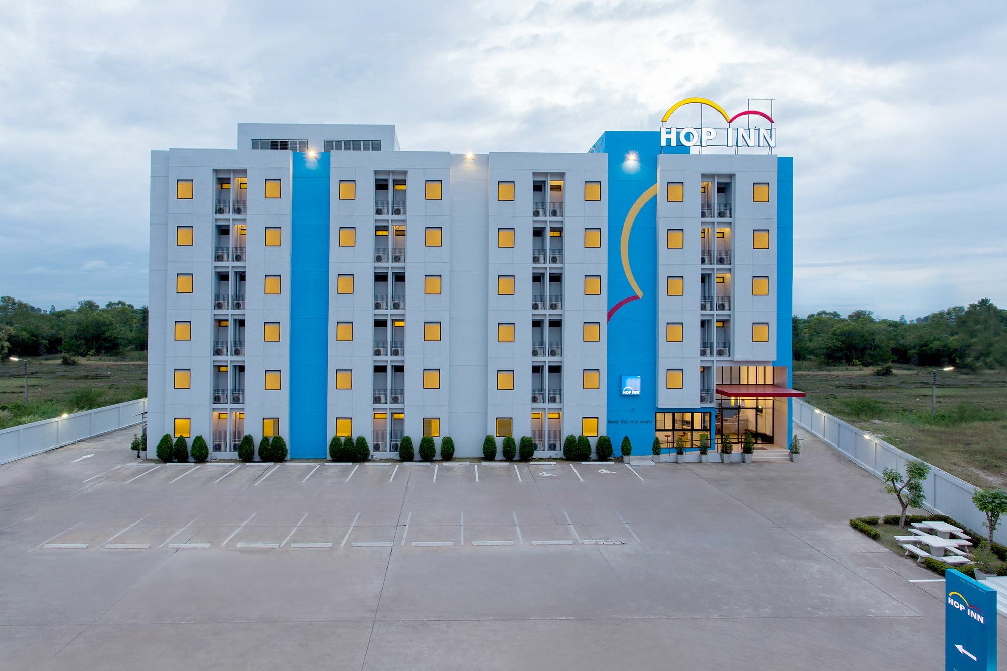 Hop Inn HHQ Extérieur photo